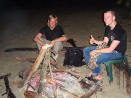 campfire at our wildcamp in Tayrona with felix